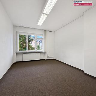 Pronájem bytu 3+kk 72 m&sup2; Brno