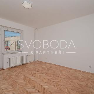 Pronájem bytu 1+1 45 m² Hradec Králové, Gočárova třída