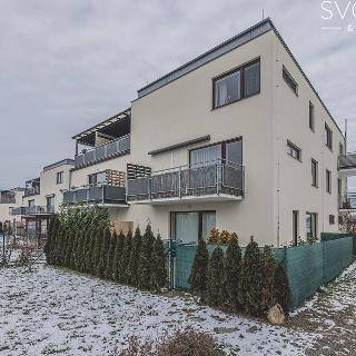 Prodej bytu 3+kk 74 m² Stěžery