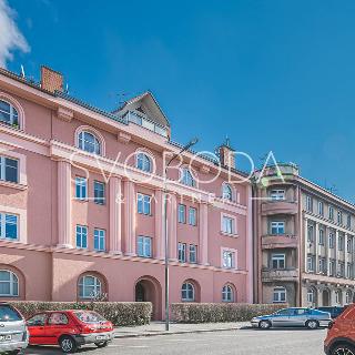 Pronájem bytu 2+kk 56 m² Hradec Králové, Bratří Čapků