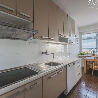 Pronájem bytu 3+1 82 m² Hradec Králové, Mrštíkova