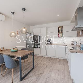 Prodej bytu 3+kk 85 m² Stěžery, 