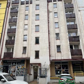 Pronájem bytu 1+kk a garsoniéry 25 m² Praha, Bruselská