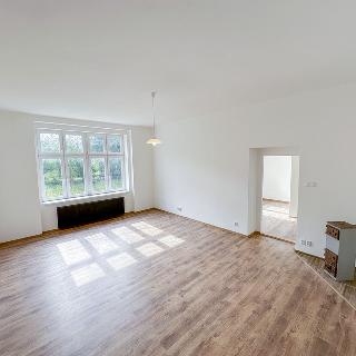 Pronájem bytu 2+1 92 m² Praha, Lysinská