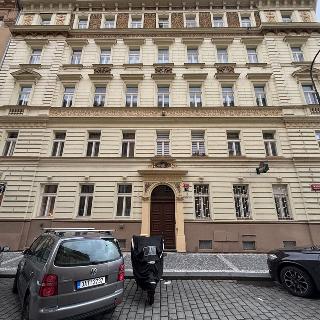 Pronájem bytu 1+kk a garsoniéry 28 m² Praha, Trojická