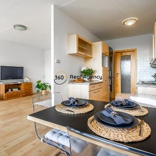 Prodej bytu 3+1 79 m² Praha, Láskova