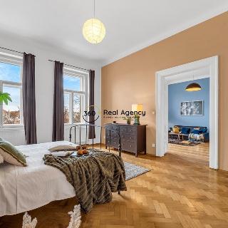 Prodej bytu 3+kk 98 m² Praha, Janáčkovo nábřeží