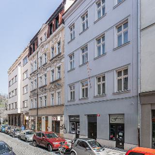 Prodej rodinného domu 420 m² Praha, Chlumova