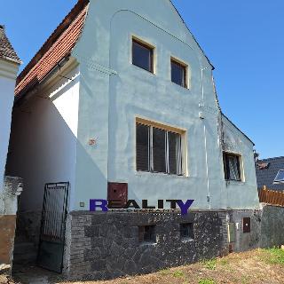 Prodej rodinného domu 222 m² Podbořany, 