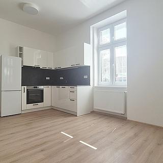 Pronájem bytu 2+kk 42 m&sup2; Kolín