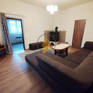 Pronájem bytu 2+1 50 m² Karlovice, 