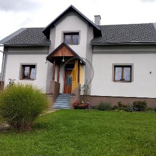 Pronájem bytu 4+1 75 m² Karlovice, 