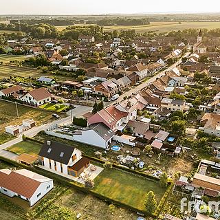 Prodej stavební parcely 1000 m&sup2; Opatovice