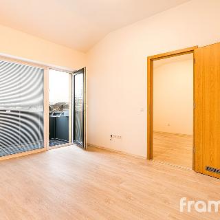 Pronájem bytu 3+kk 61 m² Rousínov, Sušilovo náměstí