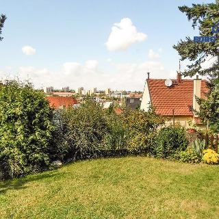 Prodej stavební parcely 713 m² Praha, Nad Manovkou