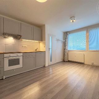 Pronájem bytu 2+kk 34 m² Neratovice, Kojetická