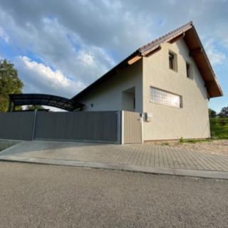 Prodej rodinného domu 2276 m&sup2; Sloup v Čechách