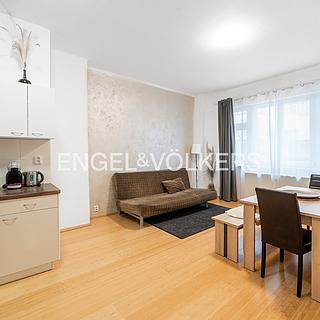 Pronájem bytu 3+kk 102 m&sup2; Praha