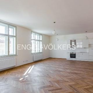 Pronájem bytu 2+kk 101 m² Praha, Balbínova