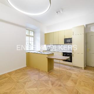 Pronájem bytu 2+kk 39 m² Praha, Nosticova