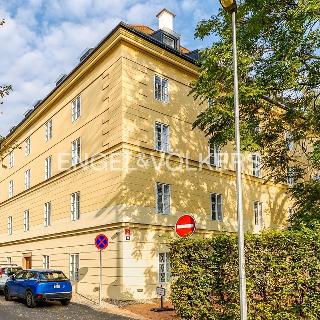 Pronájem obchodu 185 m² Praha, Povltavská