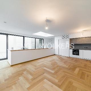 Pronájem bytu 4+kk 120 m² Praha, Pod Harfou