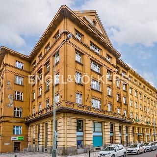 Pronájem obchodu 107 m² Praha, Vítězné náměstí