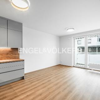 Pronájem bytu 2+kk 53 m² Praha, Čakovická