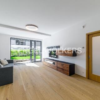 Pronájem bytu 2+kk 64 m² Praha, Cukrovarnická