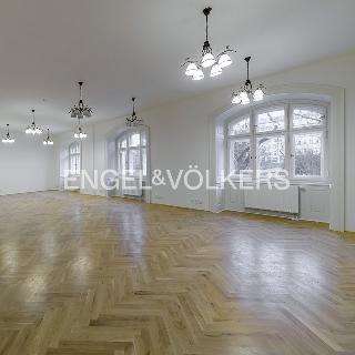 Pronájem kanceláře 197 m² Praha, Karlovo náměstí