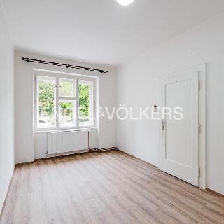 Pronájem bytu 2+1 59 m² Praha, Jeseniova