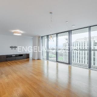 Pronájem bytu 3+kk 135 m² Praha