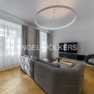 Pronájem bytu 3+1 98 m² Praha, Na Kampě