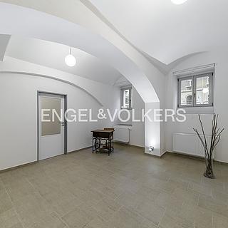 Pronájem bytu 2+1 58 m&sup2; Praha