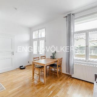 Pronájem bytu 2+kk 40 m² Praha, Národní