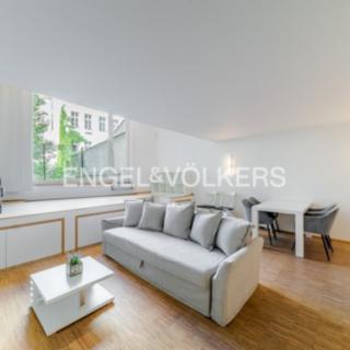 Pronájem bytu 2+kk 100 m² Praha