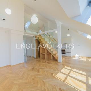 Pronájem bytu 3+kk 128 m² Praha, Seifertova