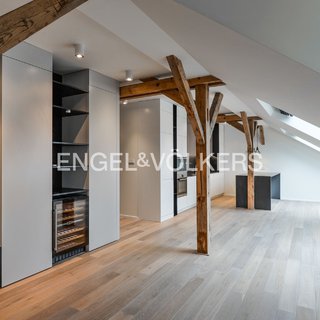 Pronájem bytu 3+kk 156 m² Praha, náměstí Jiřího z Poděbrad