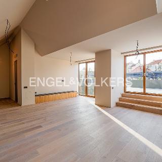 Pronájem bytu 4+kk 168 m² Praha, Gotthardská