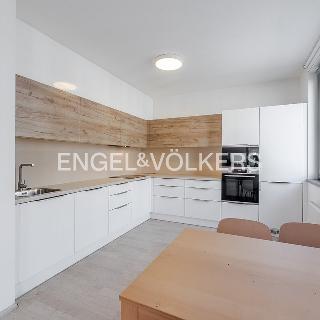 Pronájem bytu 2+kk 65 m² Praha, U Mlýnského kanálu