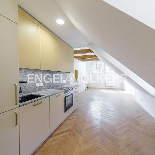 Pronájem bytu 1+kk, garsoniery 47 m² Praha