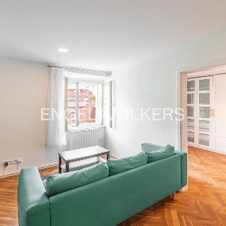 Prodej bytu 2+1 56 m² Praha, Újezd