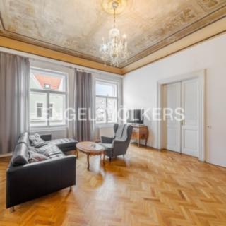Pronájem bytu 3+1 120 m² Praha Staré Město, Valentinská