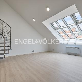 Pronájem bytu 2+kk 72 m² Praha, Pplk. Sochora