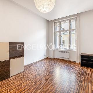 Pronájem bytu 2+kk 51 m² Praha, Černomořská