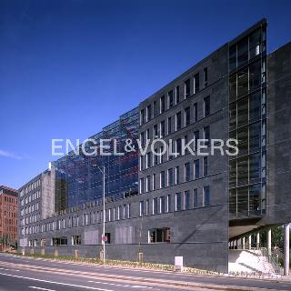 Pronájem obchodu 321 m² Praha, Karolinská