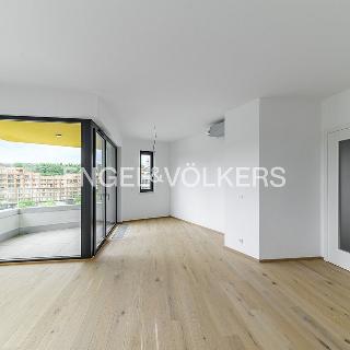 Pronájem bytu 2+kk 57 m² Praha, Sokolova