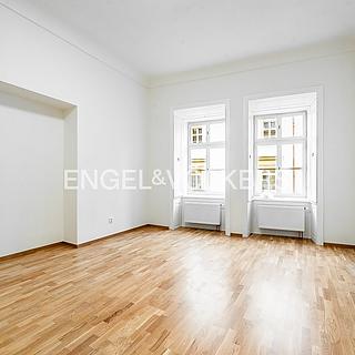 Pronájem bytu 1+1 43 m&sup2; Praha