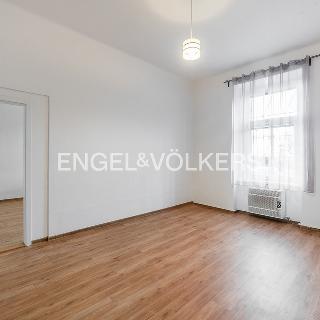 Pronájem bytu 2+1 54 m² Praha, Pod Labuťkou