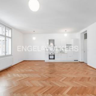 Pronájem bytu 2+kk 101 m² Praha